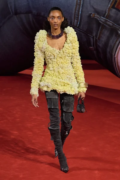 Look 68